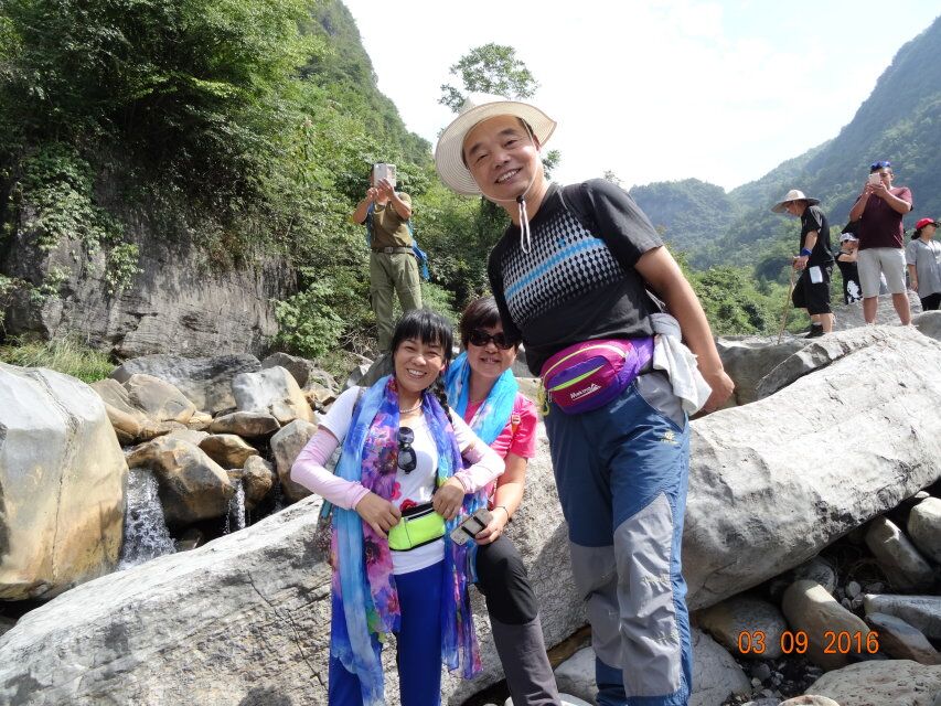 西漂湾瀑布群,建始西漂湾瀑布群