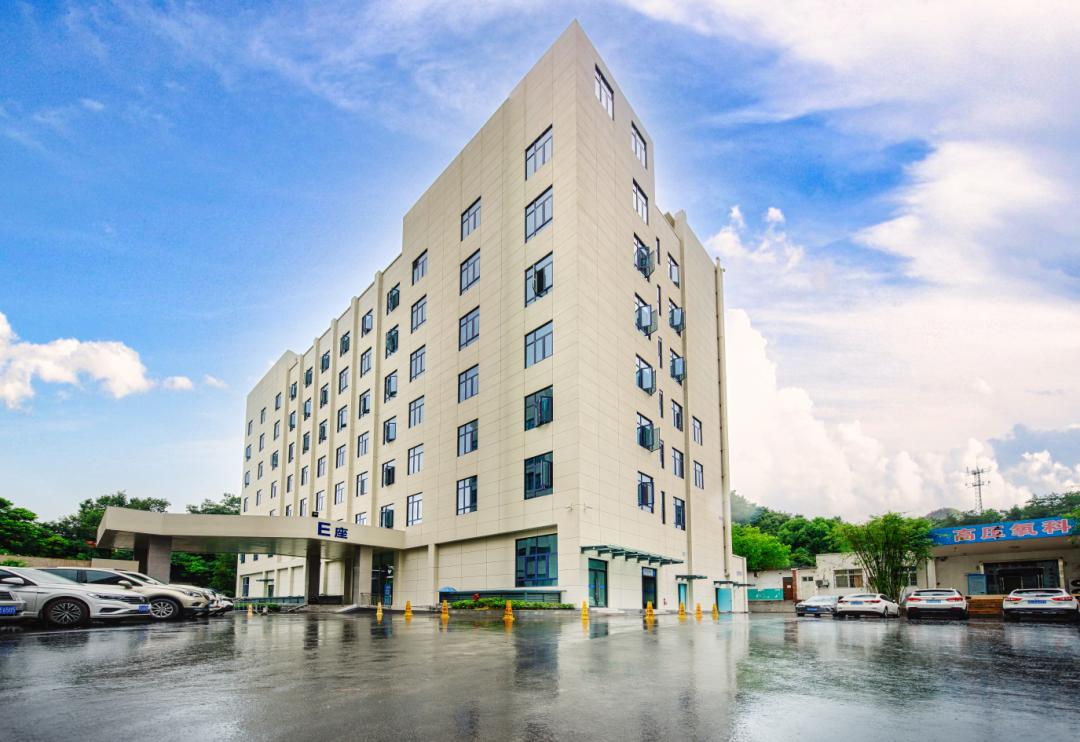 官宣我们结婚啦的文案图片,官宣我们领证的图案