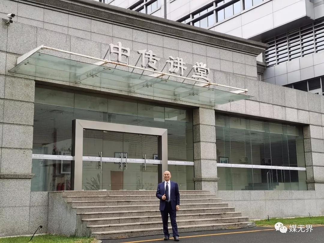 户外广告投放商怎么盈利,如何解决户外广告投放的问题