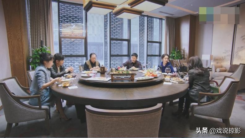 朱丽穿名牌,朱丽个性装扮