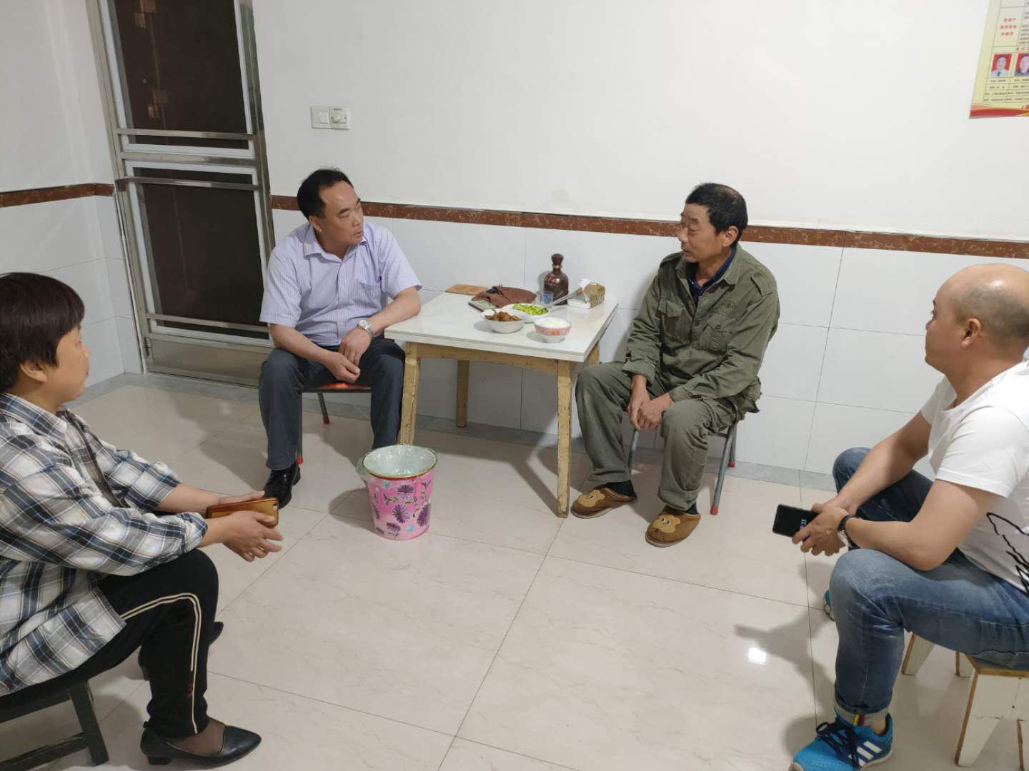 强化技能培训提高综合素质,强化精准培训提升攻坚能力