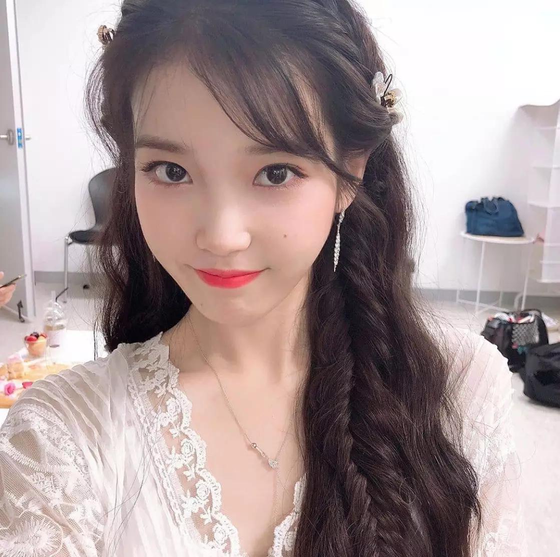 塌鼻子女生怎样打扮才好看,塌鼻子该怎么打扮