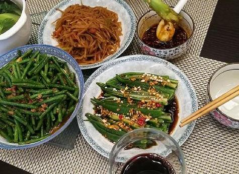 李白对杨贵妃最肉麻诗句,李白最肉麻的夸杨贵妃的诗