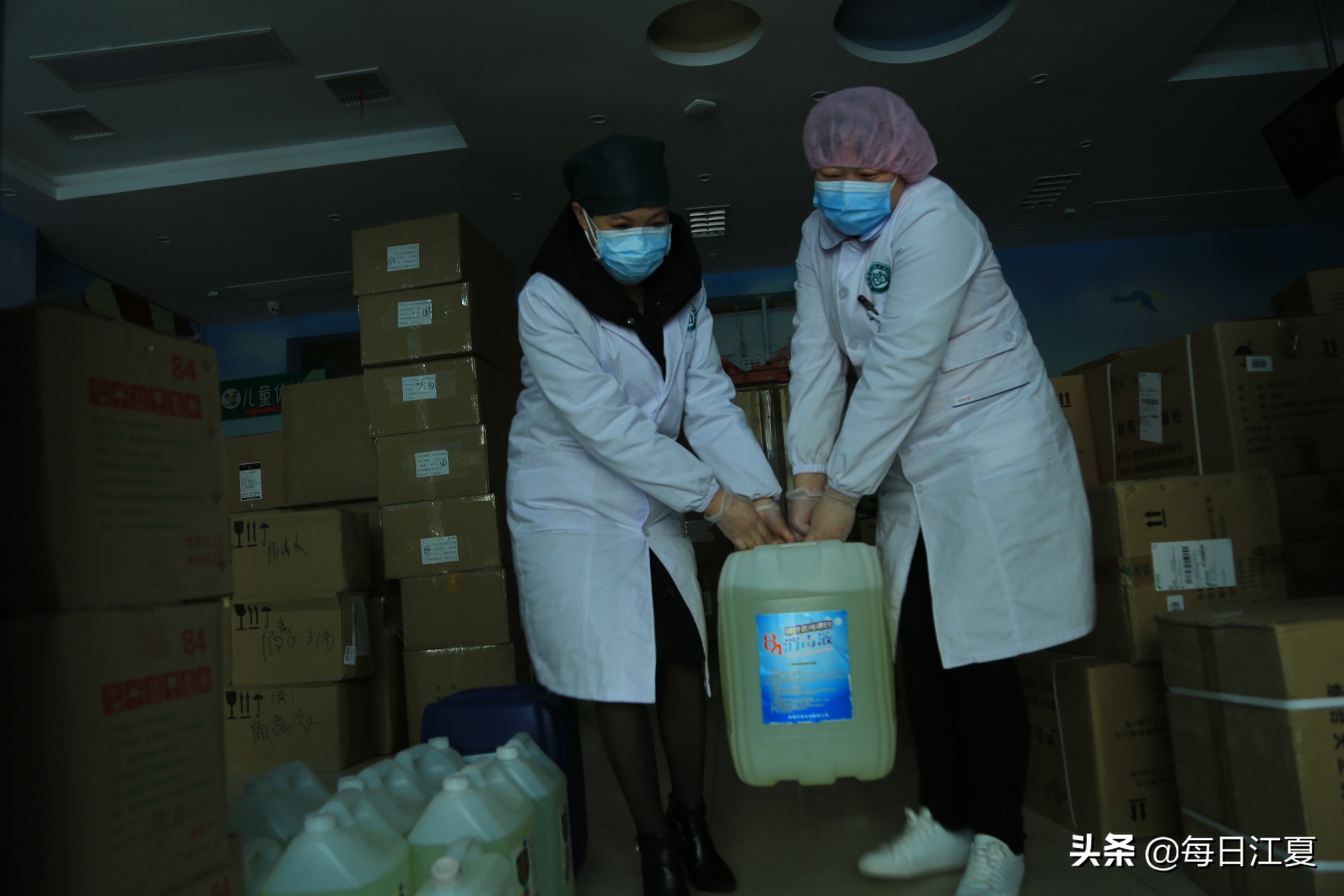 给力的“后勤部长”——记江夏纸坊街卫生院财务室主任舒小芳