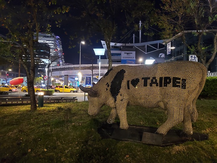 三星GalaxyZFlip评测：吸引目光的不止折叠