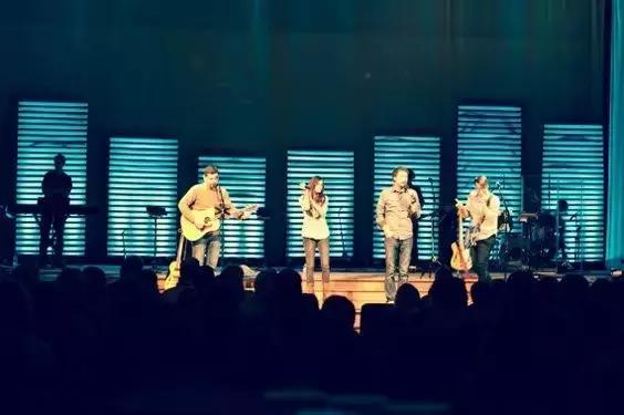 成都这个“国潮风”宝藏地,小长假七天乐,百威啤酒19.9元任性喝