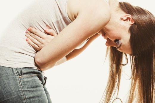 怎么区分黄体破裂和其他腹痛症状,黄体破裂腹痛减轻了还用去医院吗