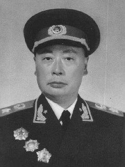 陈毅想去看陆小波，秘书不解，陈毅：*产党共**人从不会忘记自己朋友