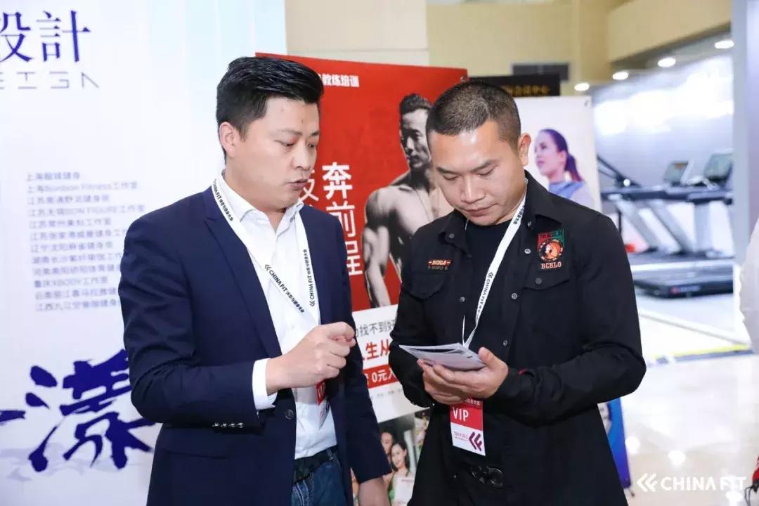 听说在CF成都大会上,漾设计上映了“获奖者联盟”?!