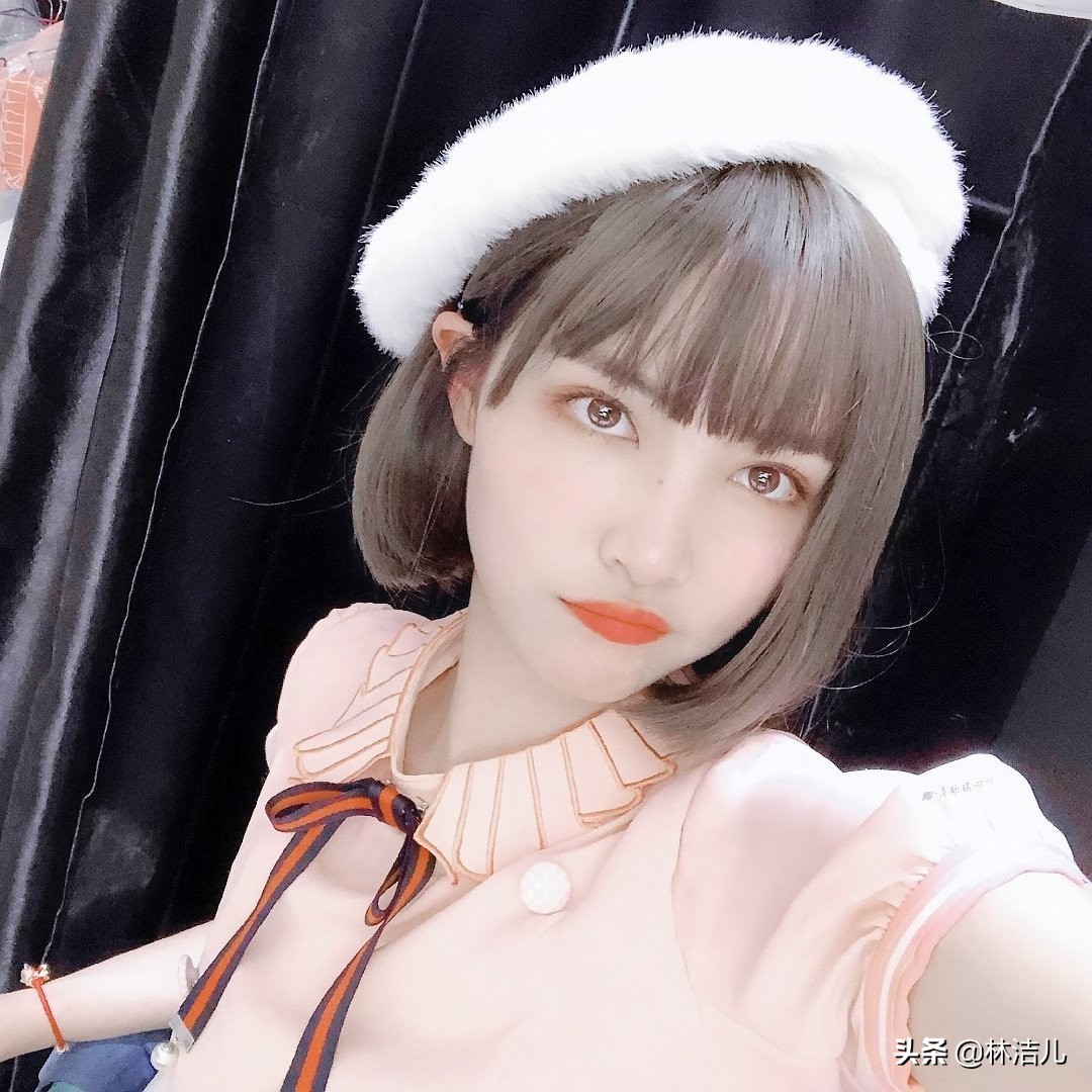 许佳琪因颜值太高被赞,许佳琪造型女团范十足