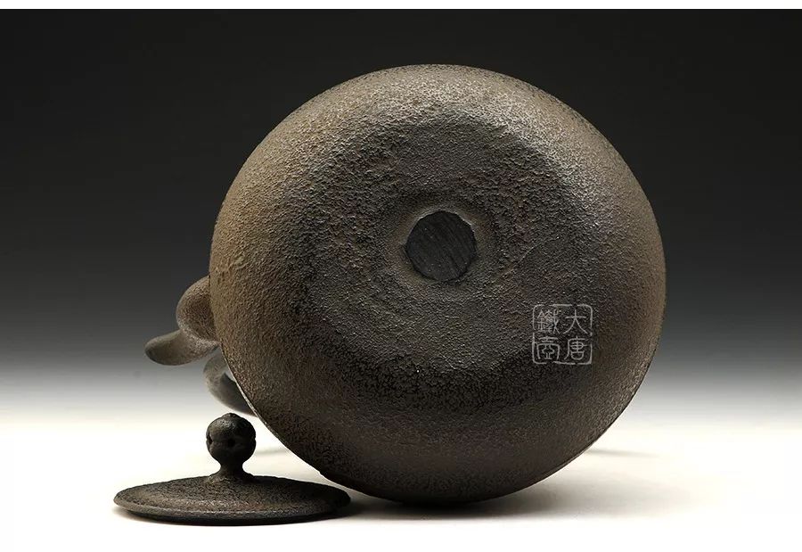 便宜的铁壶和贵的铁壶有什么区别,如何鉴别手工铁壶