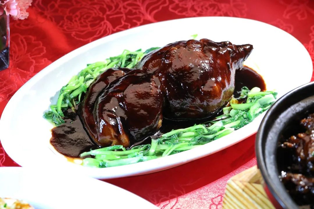 快来!今年在东方明珠塔、国际会议中心、市中心大饭店过年啦