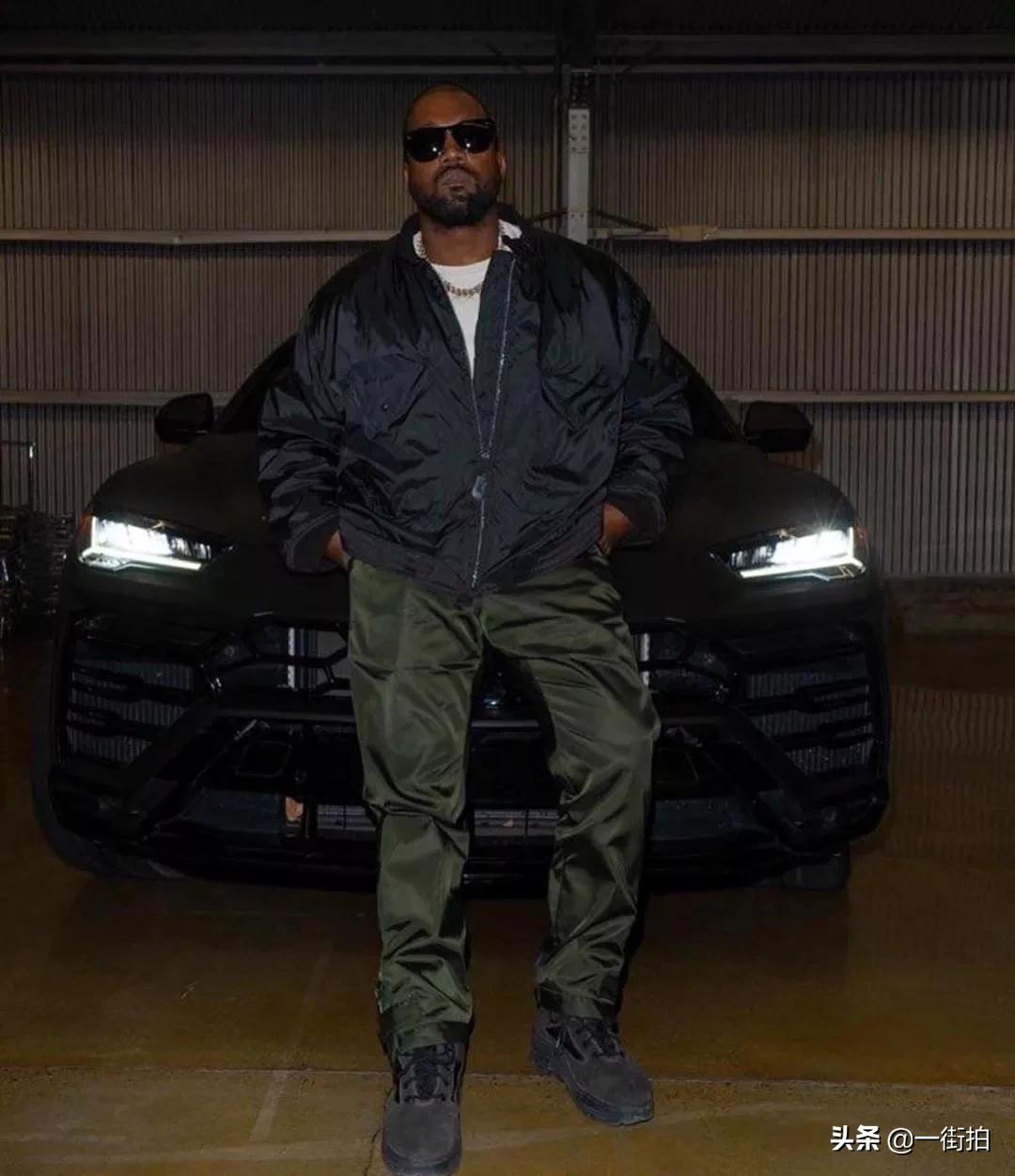 金卡戴珊背装秀,金卡戴珊纽约时装周看秀