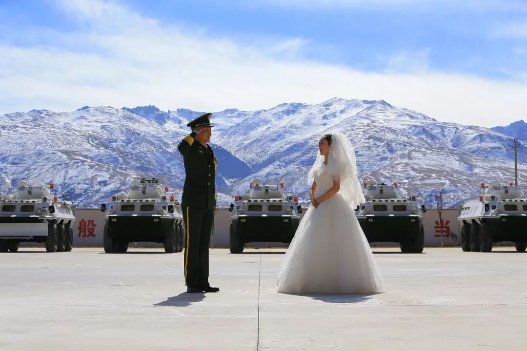 520必备的战袍,520军营婚纱