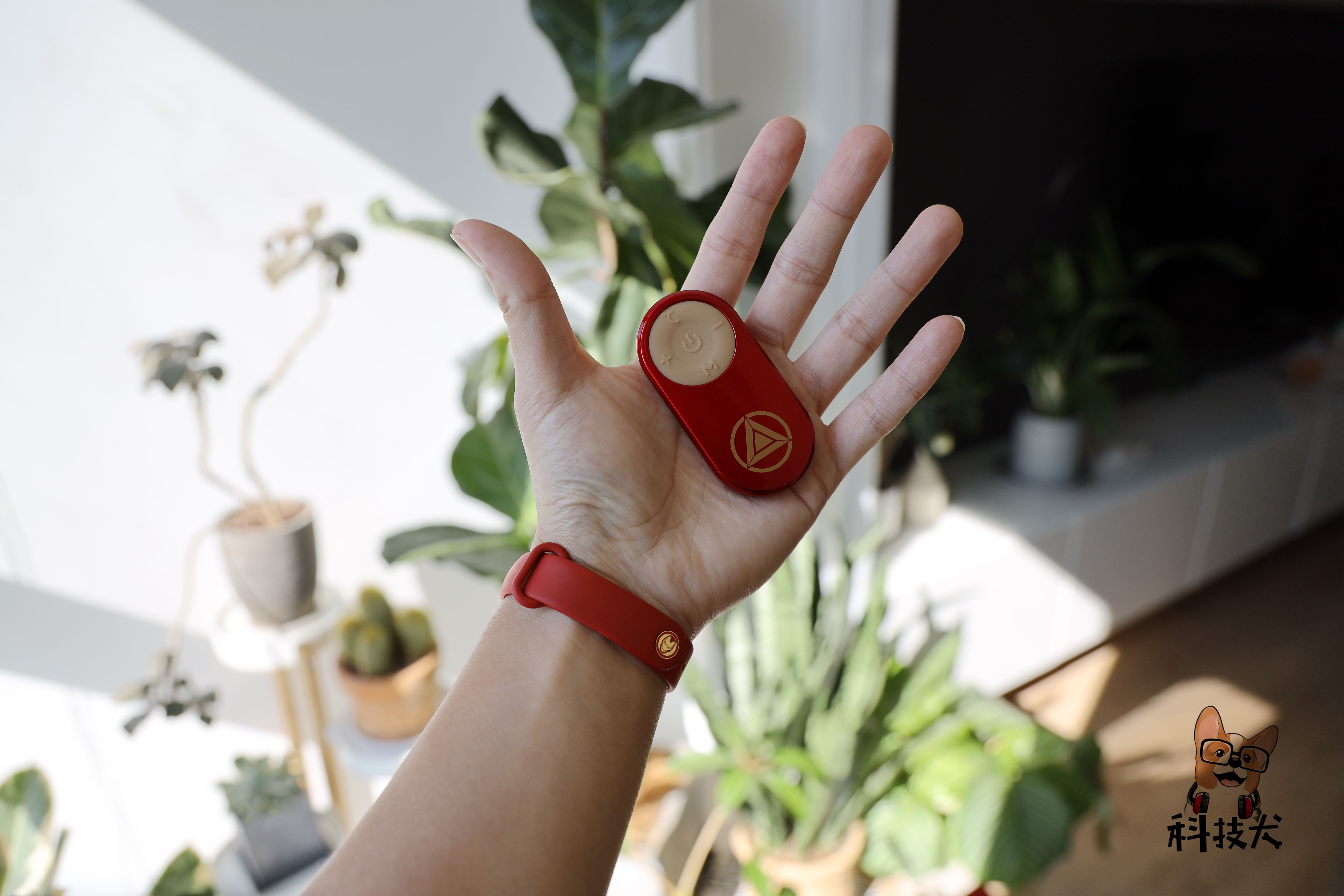 荣泰颈部按摩器k28,荣泰颈椎按摩器K35pro