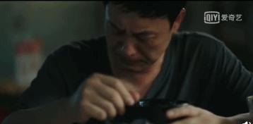 这部电影终于逆袭了！这位实力派演员，到底扯下了谁的“遮羞布”