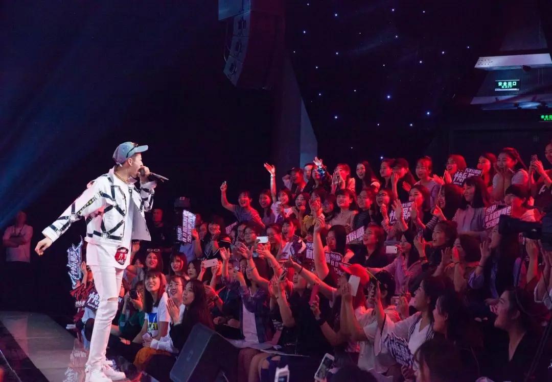 选秀逆袭成功的人,选秀爆火顶流