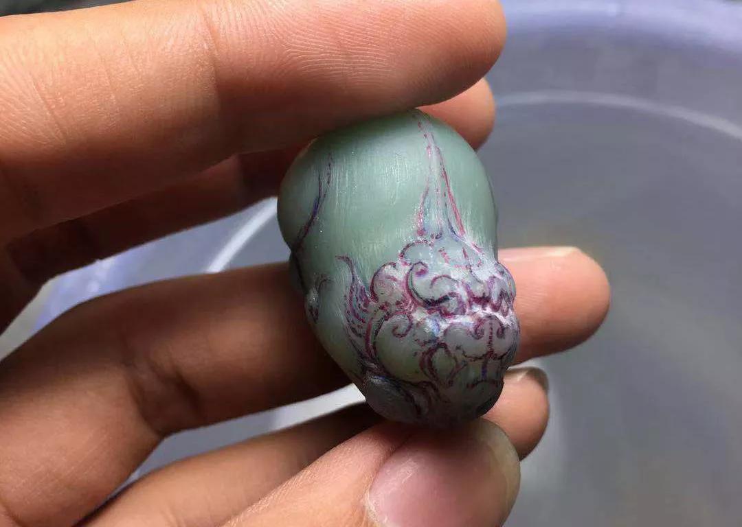 圆雕有几件,圆雕所表现出的视觉价值