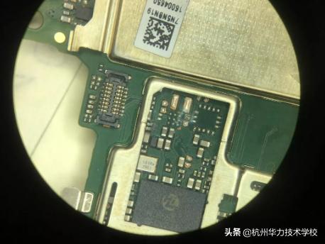 华为nova3i进水自动重启,华为nova3i进水不开机维修