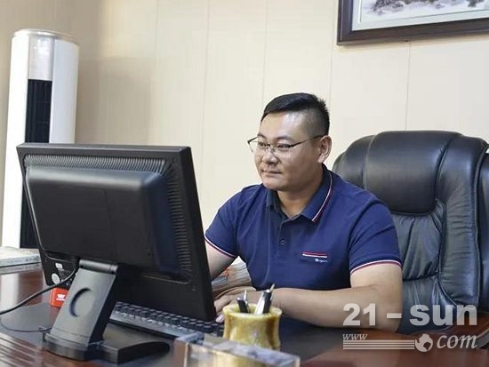 英轩装载机怎样,英轩装载机哪个型号好用些