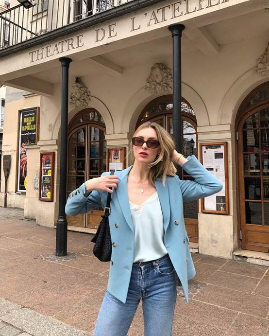 西装外套搭配吊带裙子高级感,西装外套内搭吊带搭配高级感