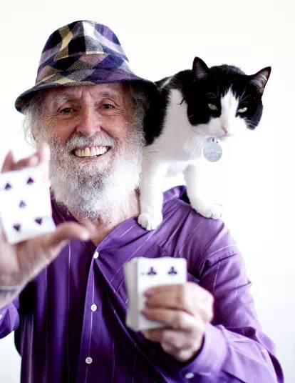 45岁健身身材犹如20岁少女,女子56岁健身如今身材惊艳