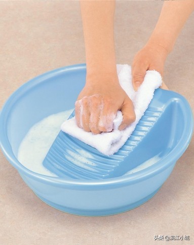 心爱的衣服被毁了怎么安慰自己,小白衣怎么洗