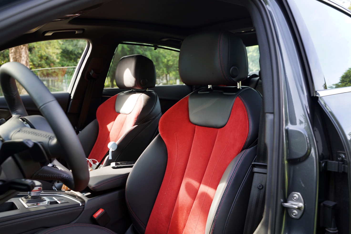 奥迪a4l女生使用体验,女司机奥迪a4l适合什么颜色