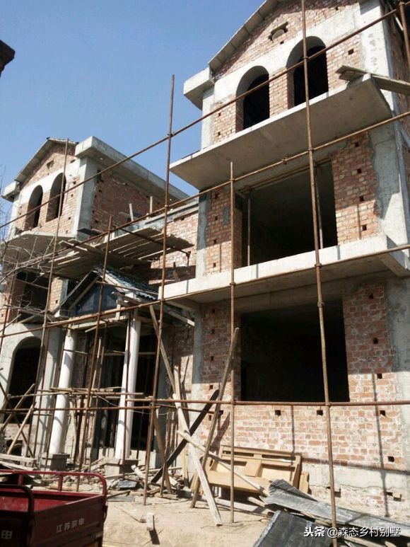 北方农村建房全过程,三层占地150平米,花了50万