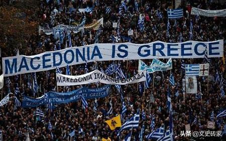 因邻国抗议被迫改名的欧洲国家，曾是世界强国，如今地位一落千丈