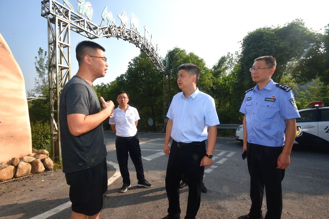 公安局主要领导督导检查交通,副区长调研督导道路交通安全工作