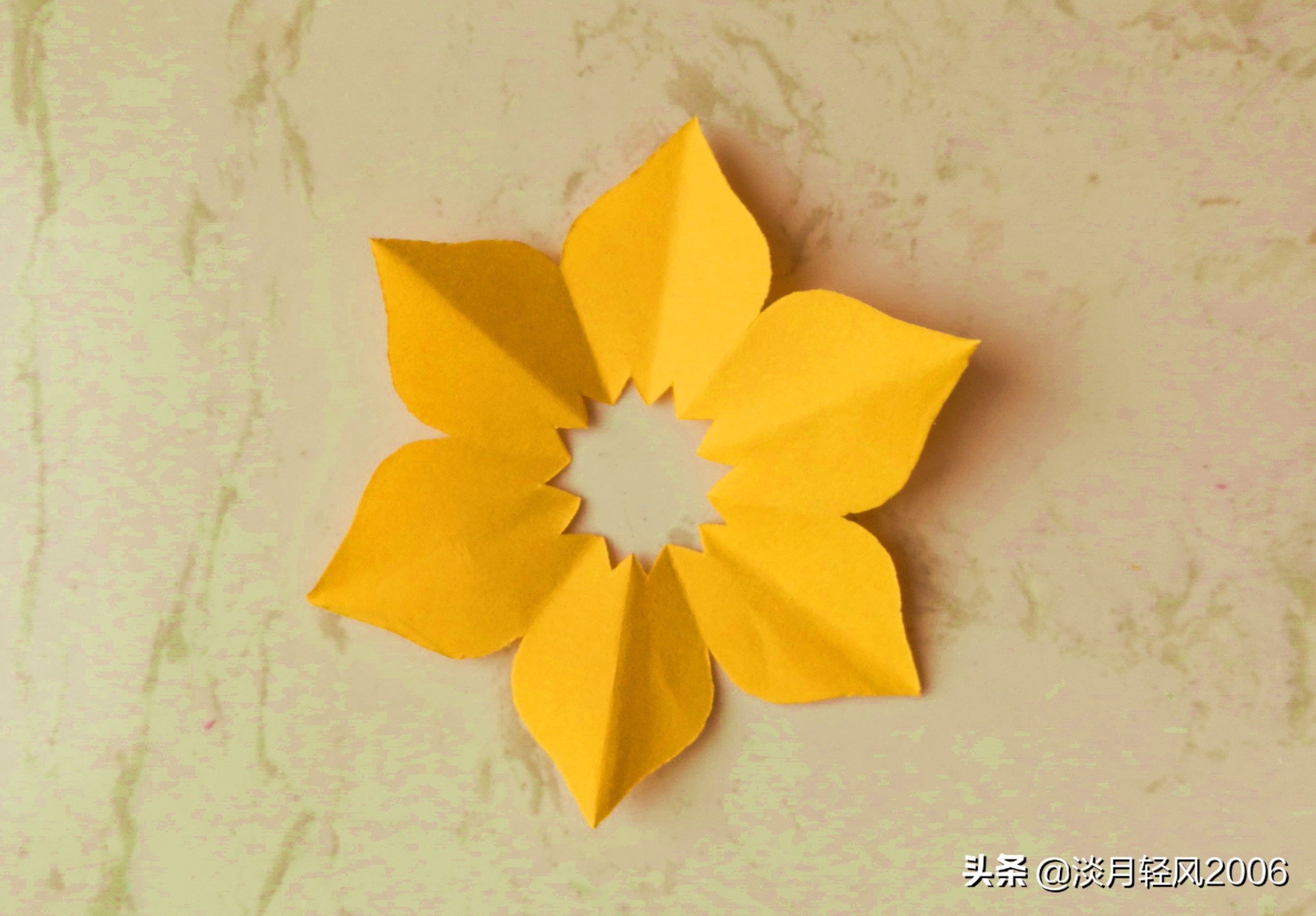 最简单剪纸手工花教程,手工剪纸花教程简单又漂亮