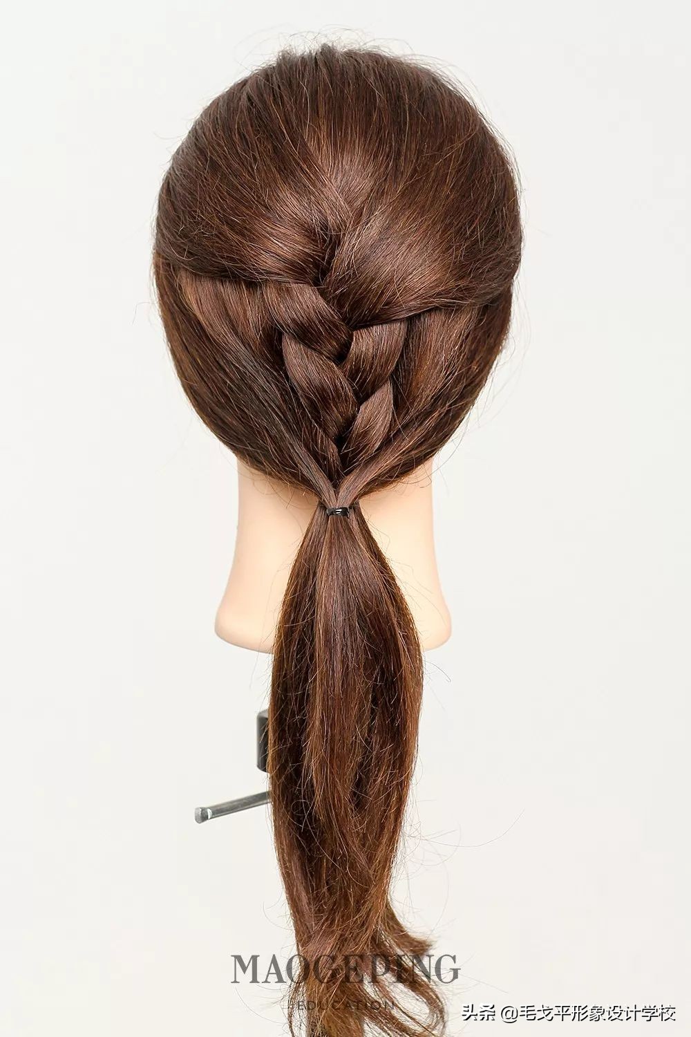 中分马尾扎中低马尾好看技巧,低马尾怎么扎才好看发量少