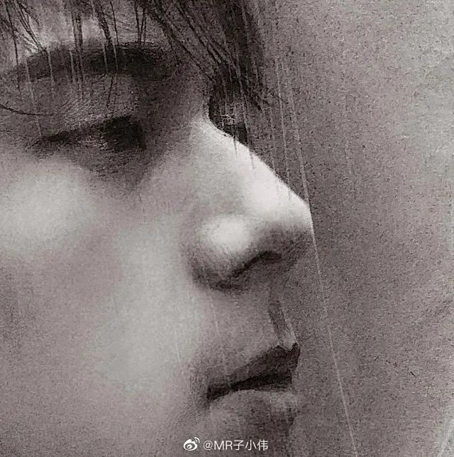 画一幅素描100万笔,胡歌、李现、迪丽热巴在他笔下全都画活了