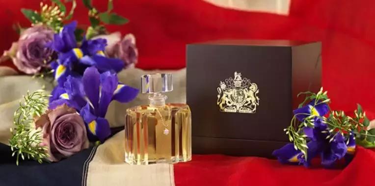 英国皇家礼服品牌,英国皇家座驾牌子