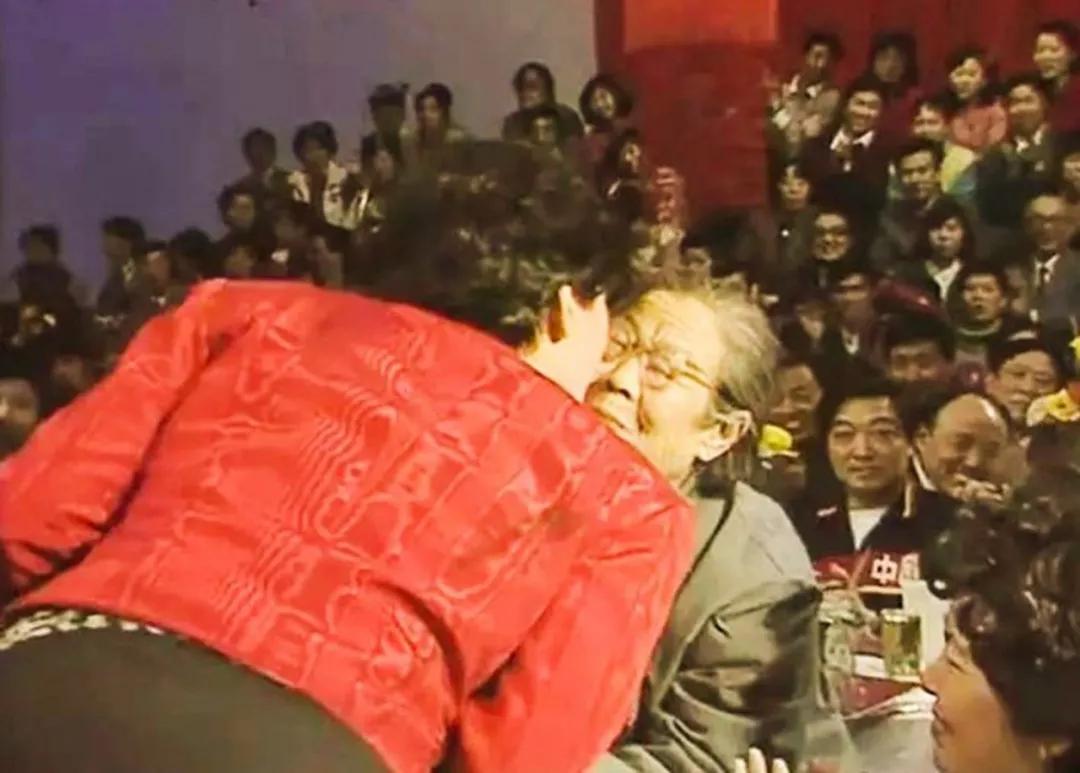 娱乐圈40年代事件,中国娱乐圈40年的记忆