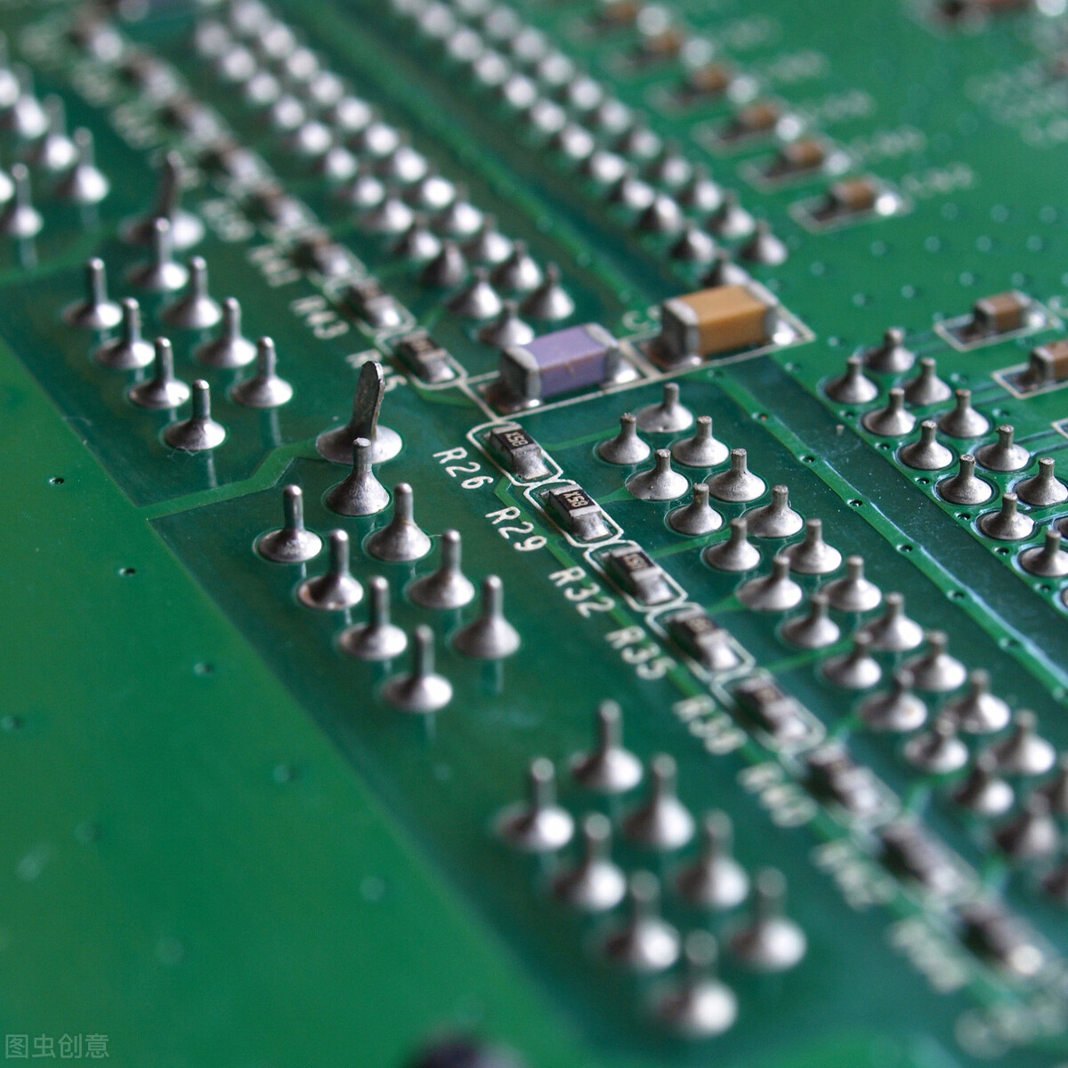 电容使用方法及注意事项,电容的功能和作用详解