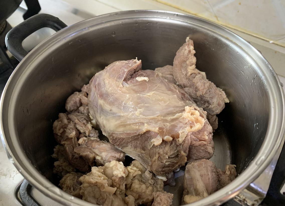 炖完牛肉的汤煮面,炖完牛肉的砂锅去异味
