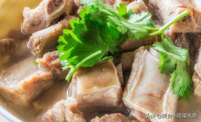 排骨焯水后为啥又老又柴？大厨教你炖排骨的正确做法，不学就亏了