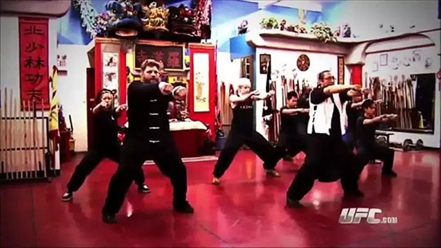 传武不能打，所以——要自宫