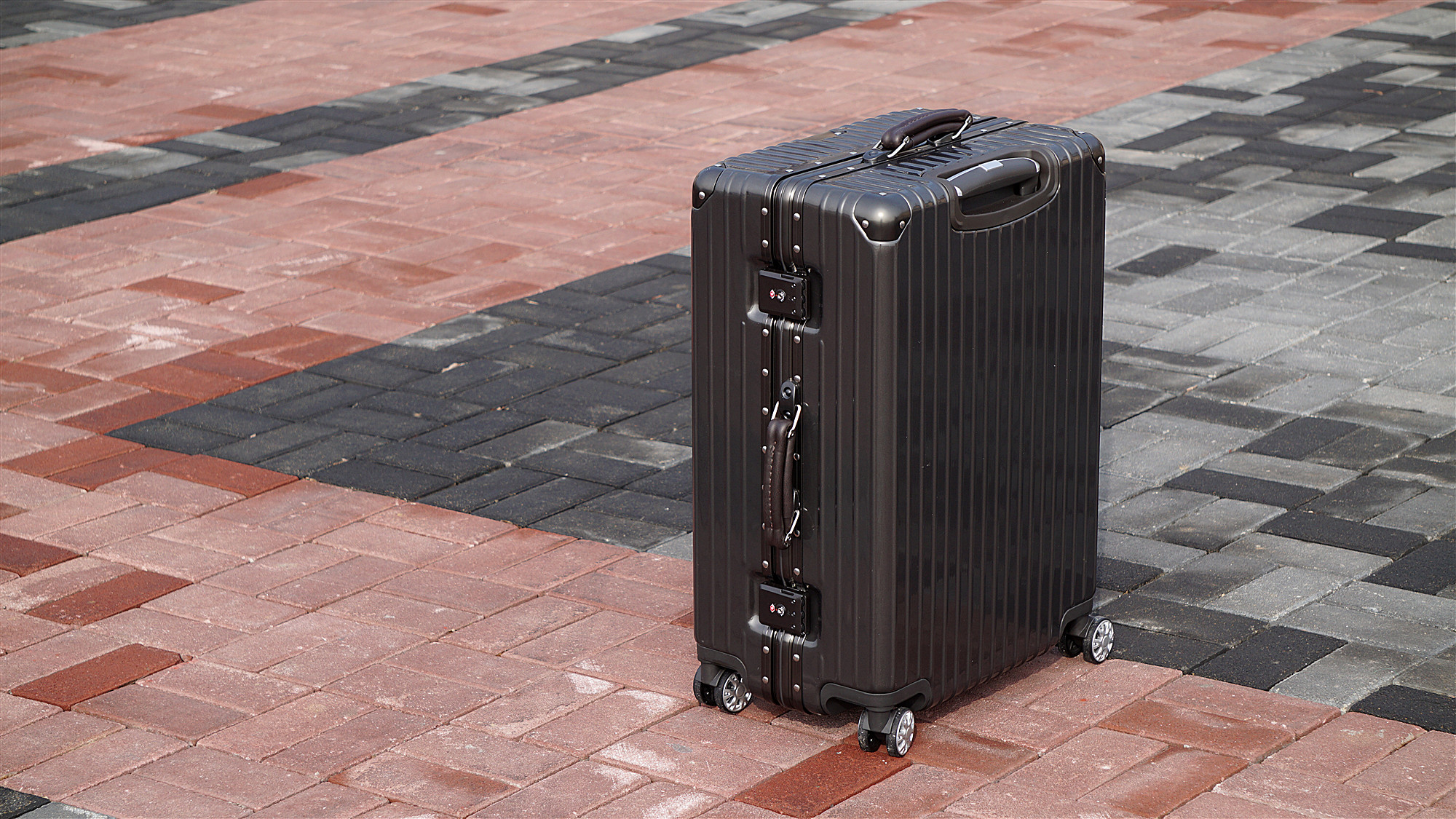 网易严选铝框旅行箱测评,网易严选铝镁合金拉杆箱