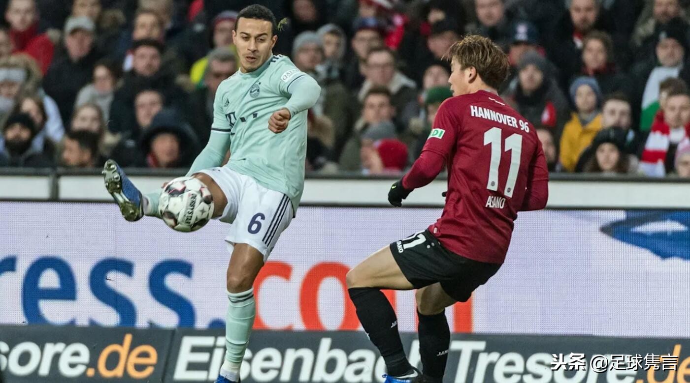 踢后腰救拜仁命，踢右闸要对手命，为“鸡哥”疯狂打call！