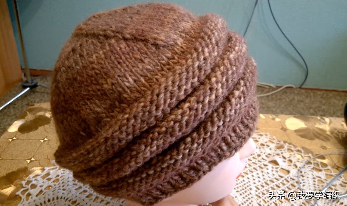 中老年妈妈冬季帽子帽顶编织教程,表达爱的简单刺绣