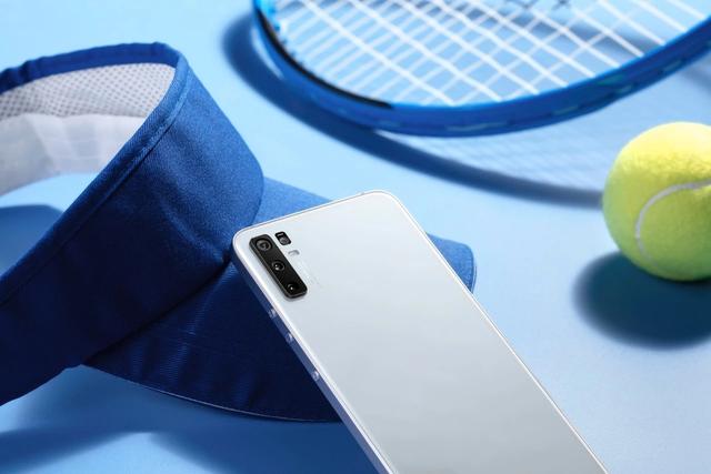 没了罗永浩的坚果手机还能买吗,没有罗永浩手机还值得买吗