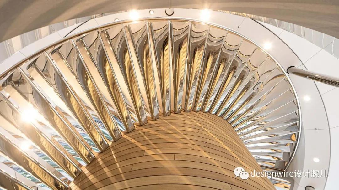 全球第一家苹果水上直营店在哪里,全球第一水上零售店