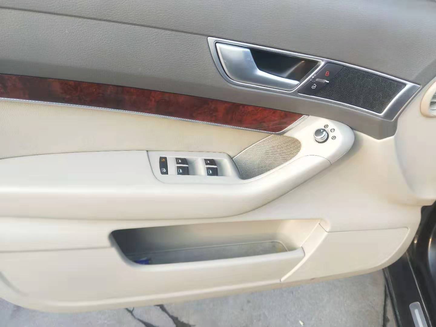 8000元的奥迪a6老款,8万多的奥迪a6l手动挡