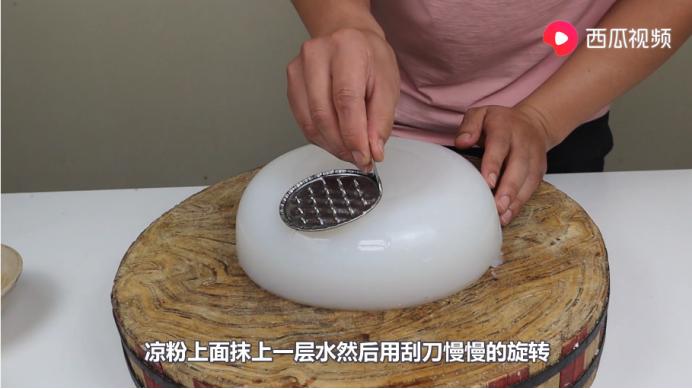 正宗豌豆凉粉做法商用,豌豆凉粉怎么做的看视频