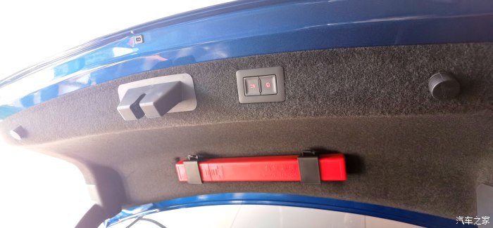 汉ev尊贵丹拿,汉ev5g丹拿版二手车