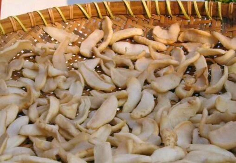 好吃的萝卜干咸菜制作方法,萝卜干怎样腌制好吃存放长久不坏