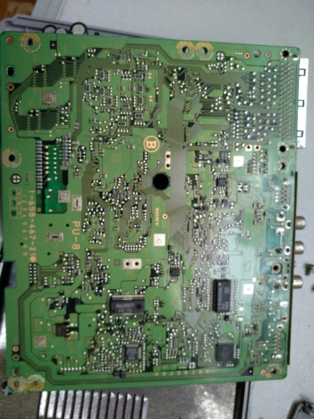 索尼ps1游戏机厚机和薄机,索尼游戏机ps1值得买吗